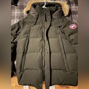 Canada Goose Wyndham Parka - L